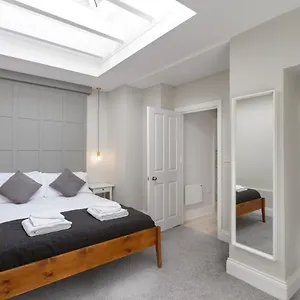  Apartment Luke Stays - Heaton Road